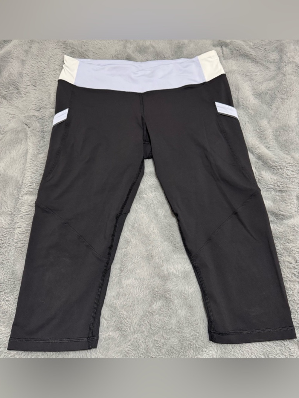 lululemon athletica capri leggings
